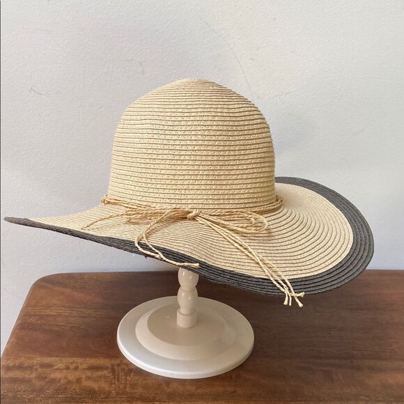 Two-Tone Straw Sun Hat - Picture 1 of 6